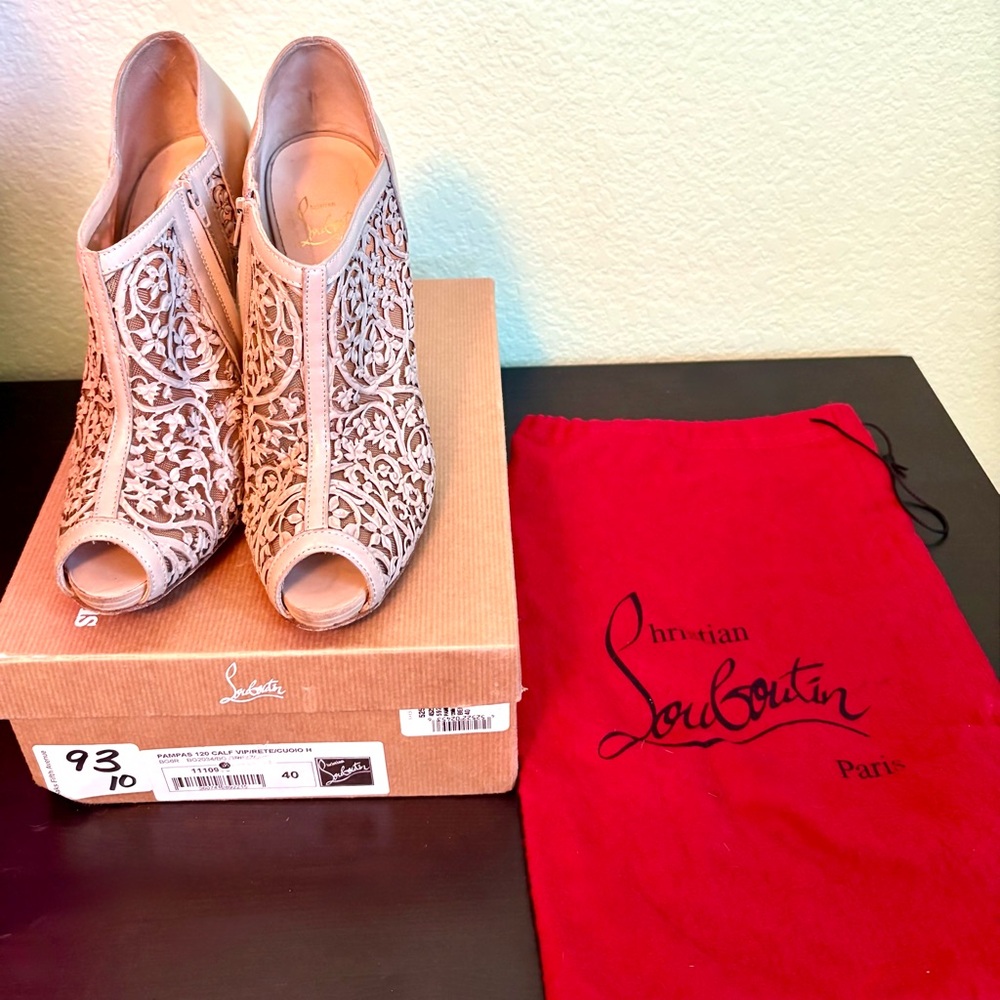Christian Louboutin Lace Peep-Toe Heels - Beige